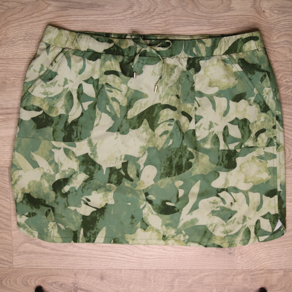 Chico's Zenergy Skort
